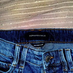 Mid rises cargo flared jeans